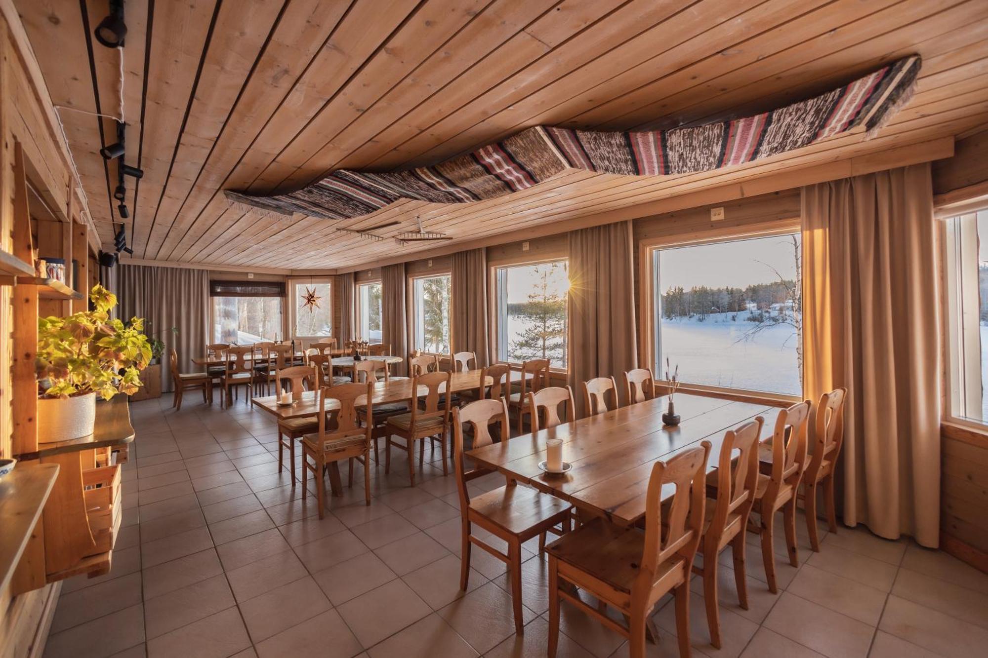 Kalix Riverside Inn, Farm Timbering Esterno foto